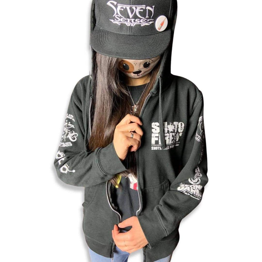 Shirts / Hoodies